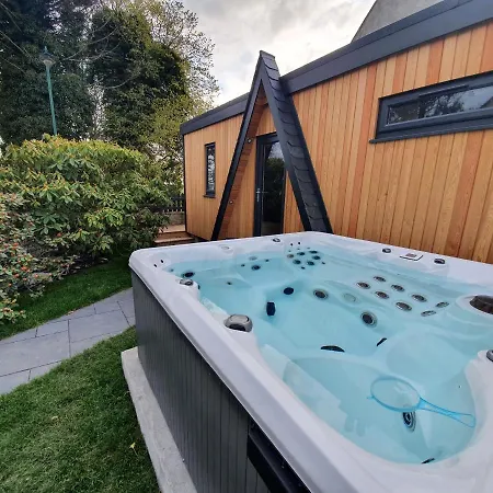 Little Woodbine Villa Tain Exterior photo